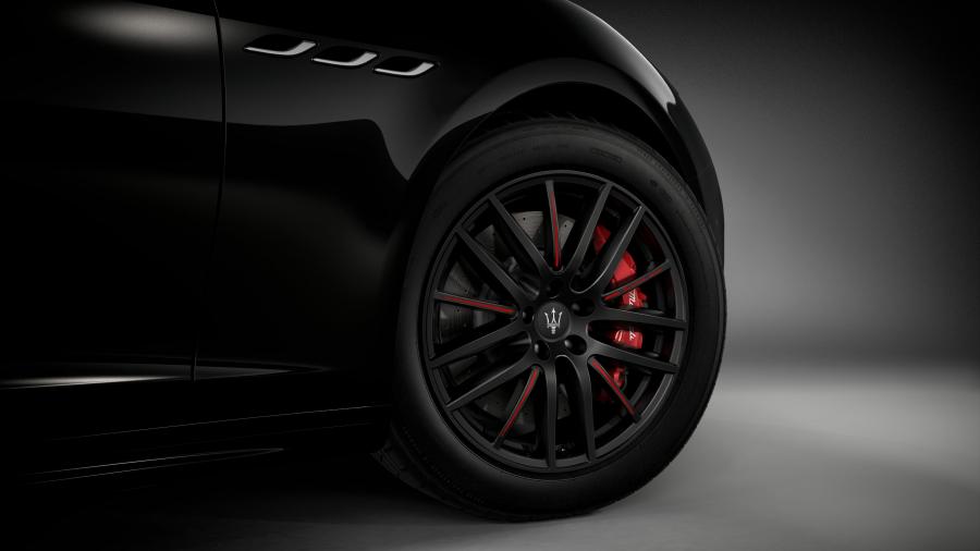 Детали экстерьера Maserati Ghibli Ribelle 2018 года  (фото 2 из 4)